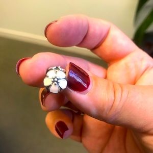 Pandora daisy clip/charm